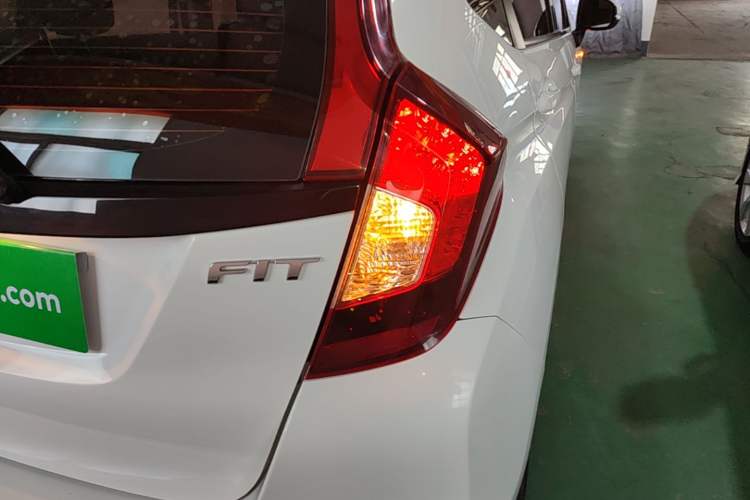 Used Honda Fit 2018 1.5L CVT Comfort Version Right Rear Taillight