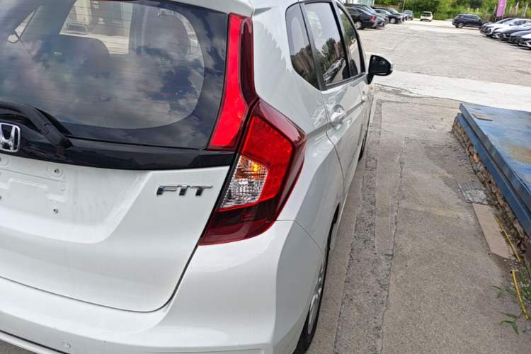 Used Honda Fit 2018 1.5L CVT Comfort Sunroof Version Right Rear Taillight
