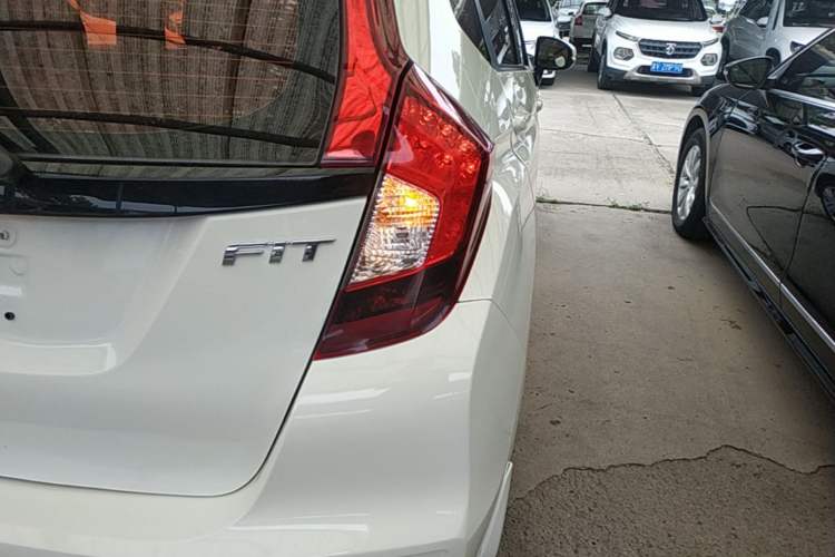 Used Honda Fit 2018 1.5L CVT Comfort Version Right Rear Taillight