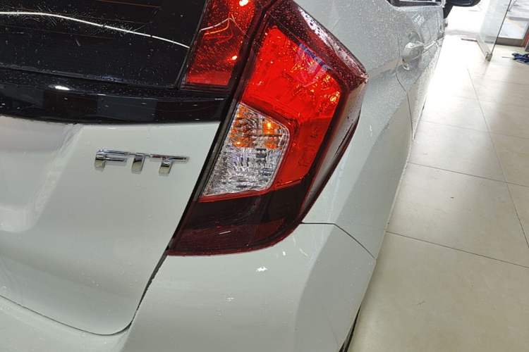 Used Honda Fit 2018 1.5L CVT Comfort Version Right Rear Taillight