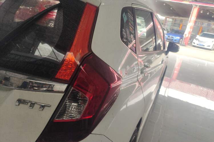 Used Honda Fit 2018 1.5L CVT Comfort Sunroof Version Right Rear Taillight