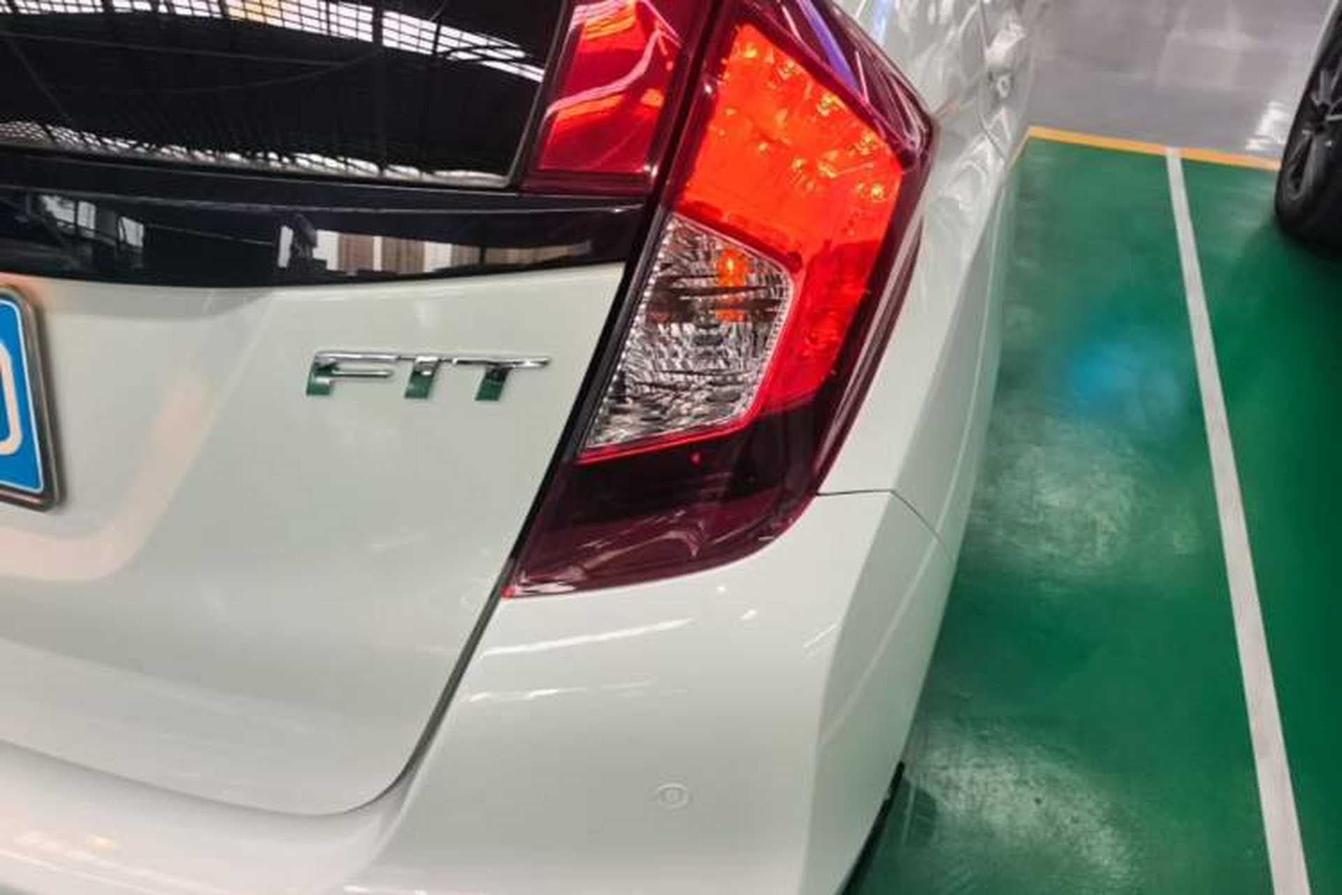 Used Honda Fit 2018 1.5L CVT Comfort Sunroof Version Right Rear Taillight