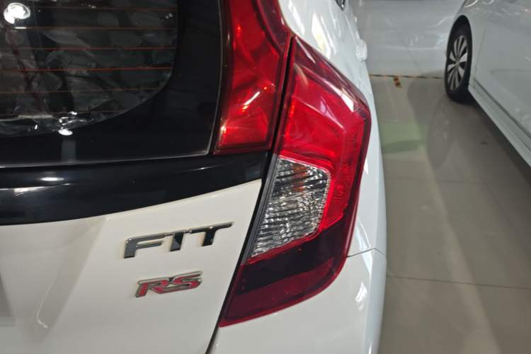 Used Honda Fit 2018 1.5L CVT Comfort Version Right Rear Taillight