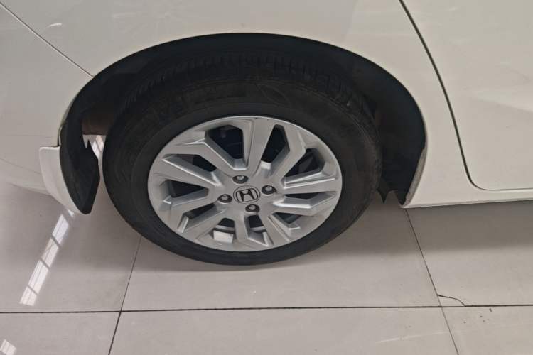 Used Honda Fit 2018 1.5L CVT Comfort Sunroof Version Right Rear Wheel Hub