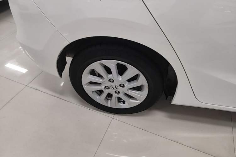 Used Honda Fit 2018 1.5L CVT Comfort Sunroof Version Right Rear Wheel Hub