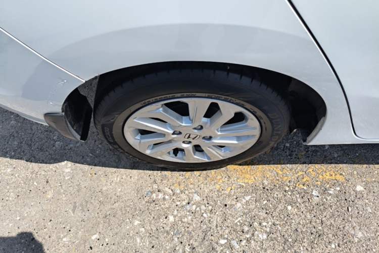 Used Honda Fit 2018 1.5L CVT Comfort Sunroof Version Right Rear Wheel Hub