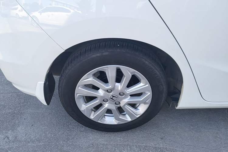 Used Honda Fit 2018 1.5L CVT Comfort Sunroof Version Right Rear Wheel Hub