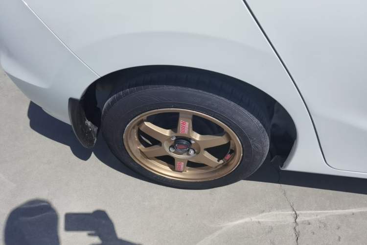 Used Honda Fit 2018 1.5L CVT Comfort Sunroof Version Right Rear Wheel Hub