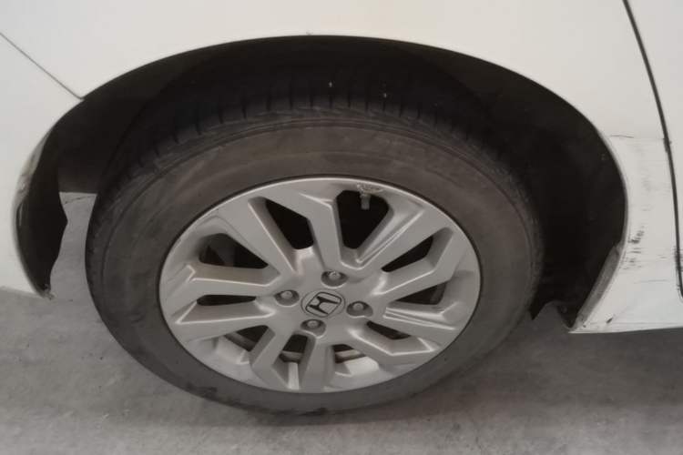 Used Honda Fit 2018 1.5L CVT Comfort Sunroof Version Right Rear Wheel Hub