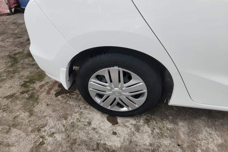 Used Honda Fit 2018 1.5L CVT Comfort Version Right Rear Wheel Hub