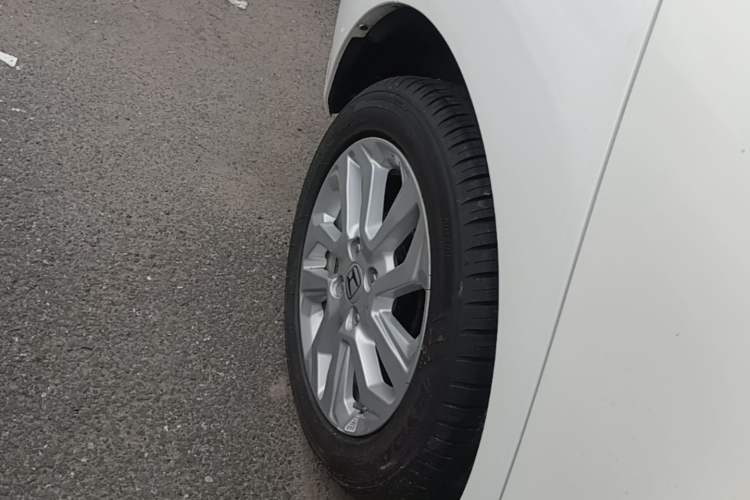Used Honda Fit 2018 1.5L CVT Comfort Sunroof Version Right Rear Wheel Hub