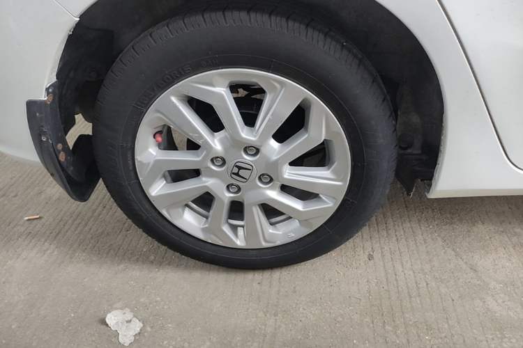 Used Honda Fit 2018 1.5L CVT Comfort Sunroof Version Right Rear Wheel Hub