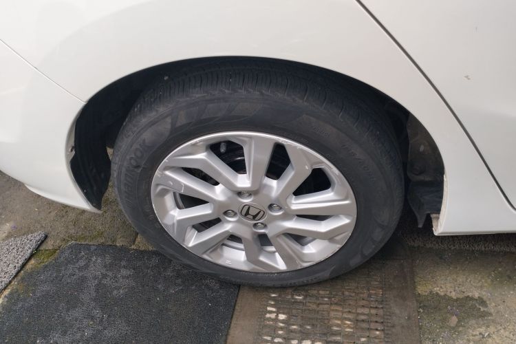 Used Honda Fit 2018 1.5L CVT Comfort Sunroof Version Right Rear Wheel Hub