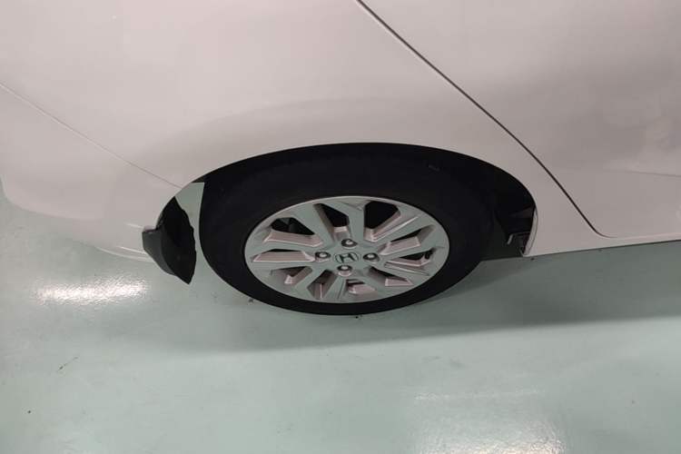 Used Honda Fit 2018 1.5L CVT Comfort Sunroof Version Right Rear Wheel Hub