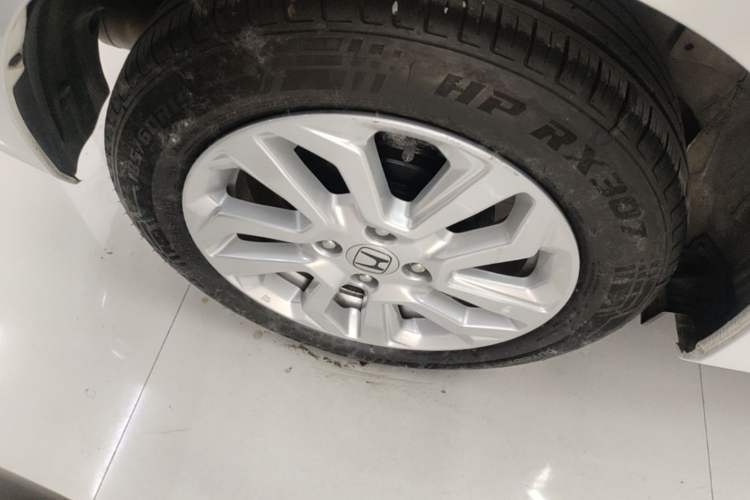 Used Honda Fit 2018 1.5L CVT Comfort Sunroof Version Right Rear Wheel Hub