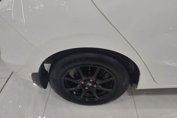 Used Honda Fit 2018 1.5L CVT Comfort Version Right Rear Wheel Hub