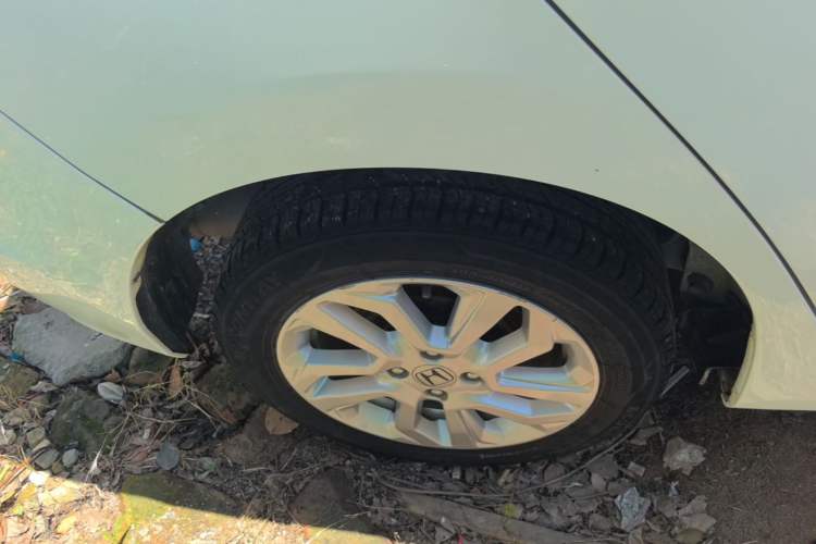 Used Honda Fit 2018 1.5L CVT Comfort Sunroof Version Right Rear Wheel Hub