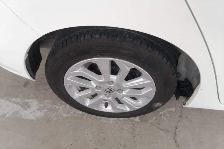 Used Honda Fit 2018 1.5L CVT Comfort Sunroof Version Right Rear Wheel Hub