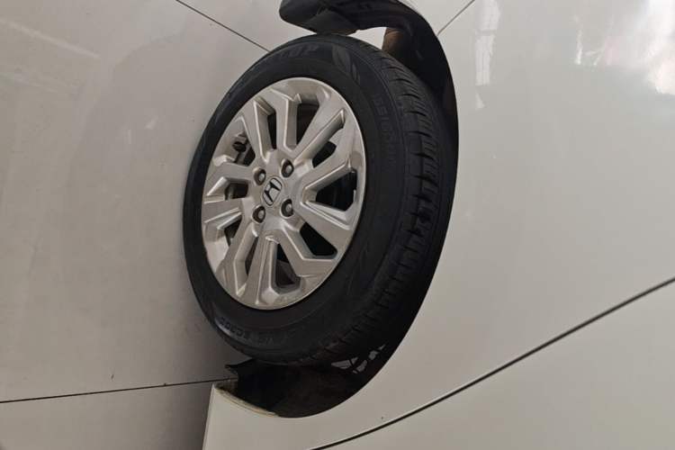 Used Honda Fit 2018 1.5L CVT Comfort Sunroof Version Right Rear Wheel Hub