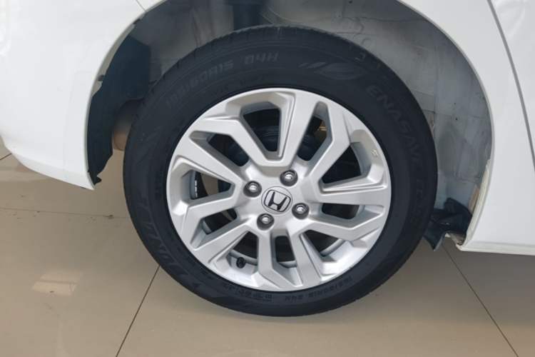 Used Honda Fit 2018 1.5L CVT Comfort Sunroof Version Right Rear Wheel Hub