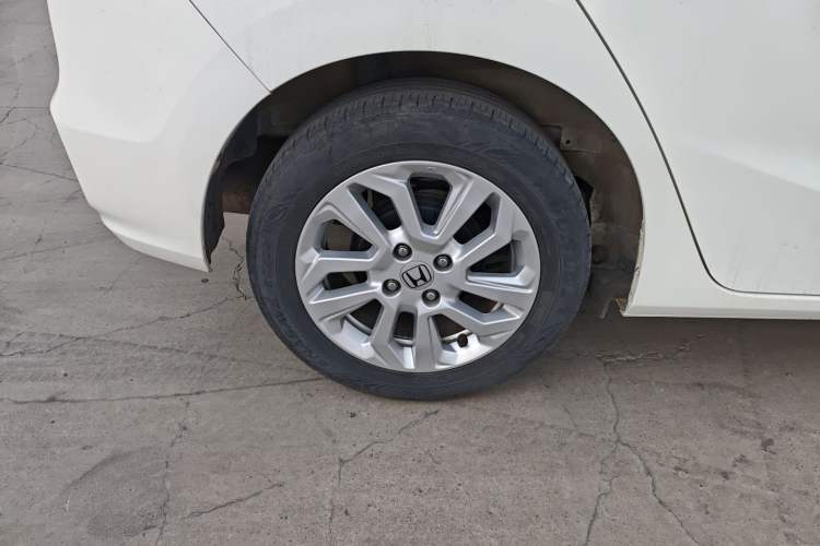 Used Honda Fit 2018 1.5L CVT Comfort Sunroof Version Right Rear Wheel Hub