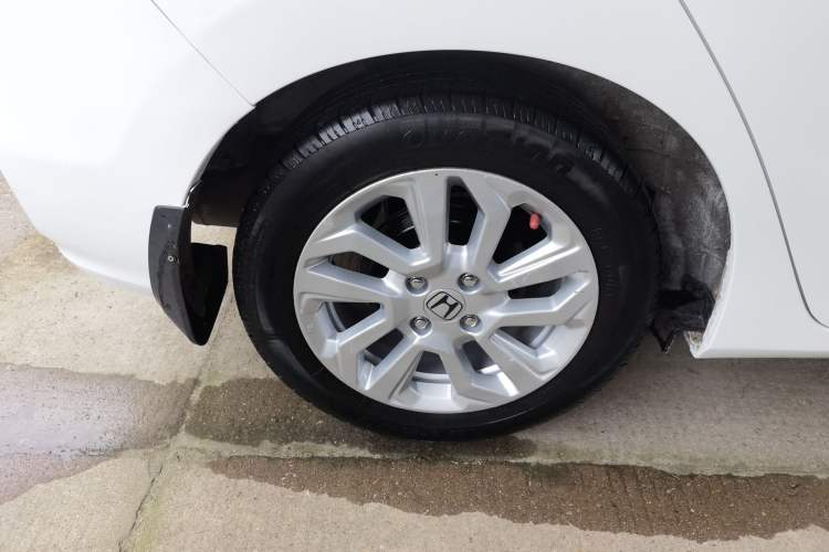 Used Honda Fit 2018 1.5L CVT Comfort Sunroof Version Right Rear Wheel Hub