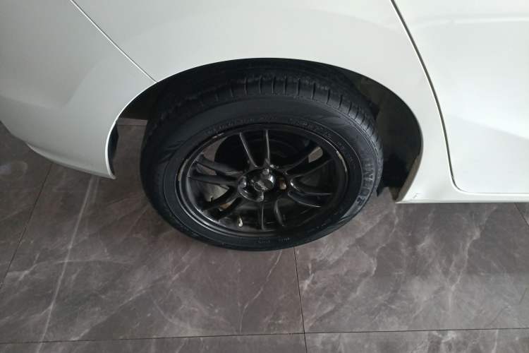 Used Honda Fit 2018 1.5L CVT Comfort Sunroof Version Right Rear Wheel Hub