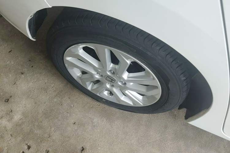 Used Honda Fit 2018 1.5L CVT Comfort Sunroof Version Right Rear Wheel Hub