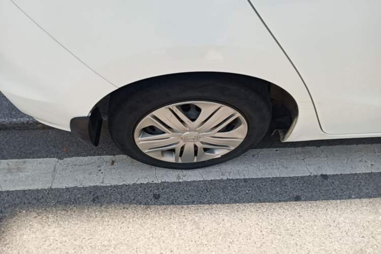Used Honda Fit 2018 1.5L CVT Comfort Version Right Rear Wheel Hub