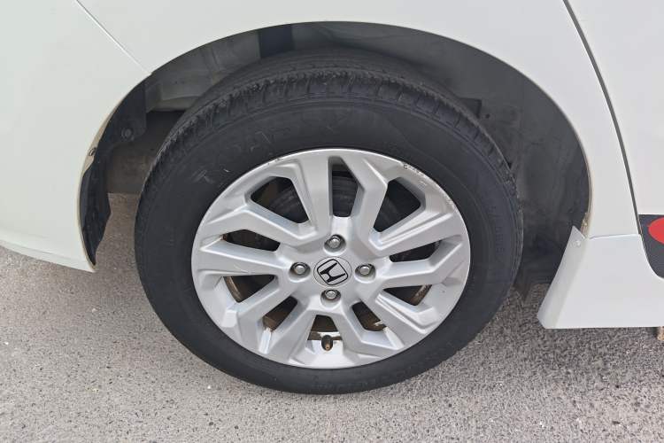 Used Honda Fit 2018 1.5L CVT Comfort Sunroof Version Right Rear Wheel Hub