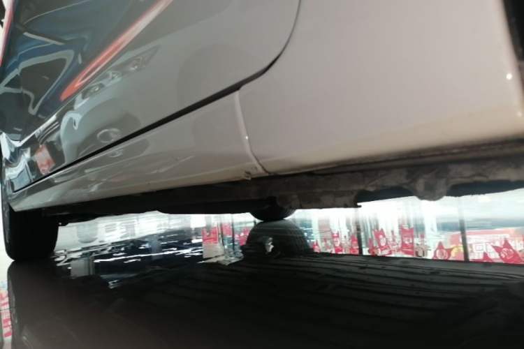 Used Honda Fit 2018 1.5L CVT Comfort Sunroof Version Right Side Sill