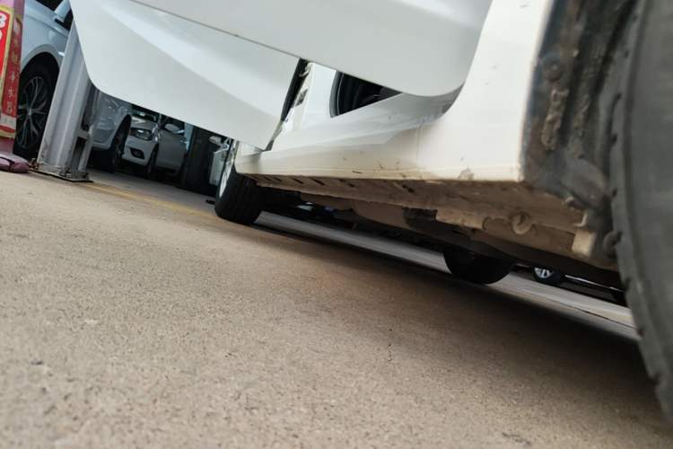 Used Honda Fit 2018 1.5L CVT Comfort Version Right Side Sill