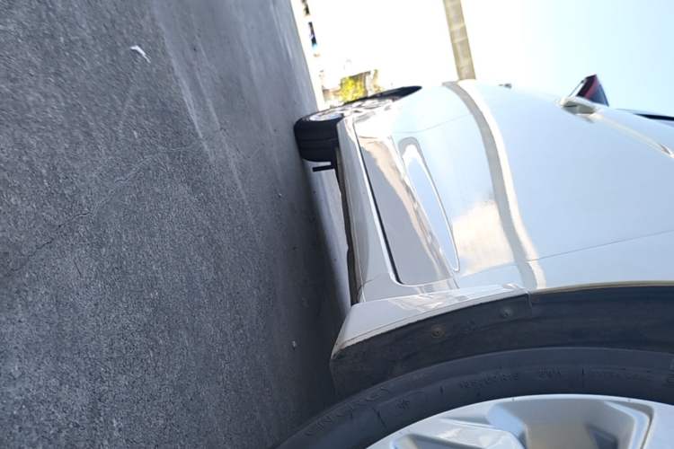 Used Honda Fit 2018 1.5L CVT Comfort Sunroof Version Right Side Sill