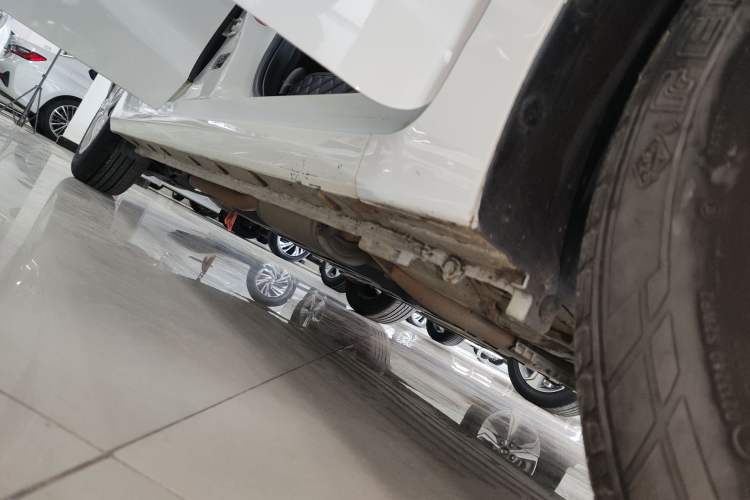 Used Honda Fit 2018 1.5L CVT Comfort Version Right Side Sill
