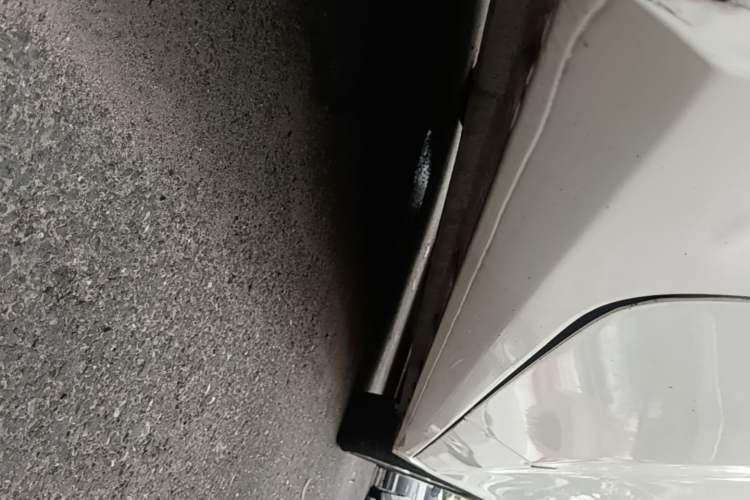Used Honda Fit 2018 1.5L CVT Comfort Sunroof Version Right Side Sill
