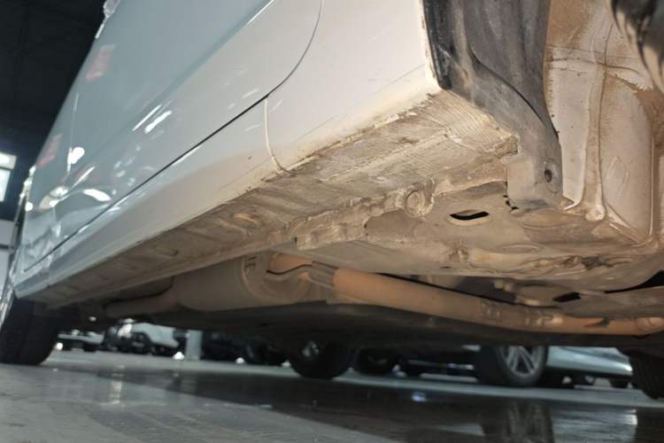 Used Honda Fit 2018 1.5L CVT Comfort Sunroof Version Right Side Sill