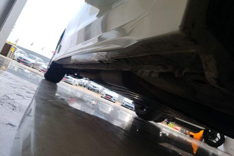 Used Honda Fit 2018 1.5L CVT Trendy Sports Edition Right Side Sill