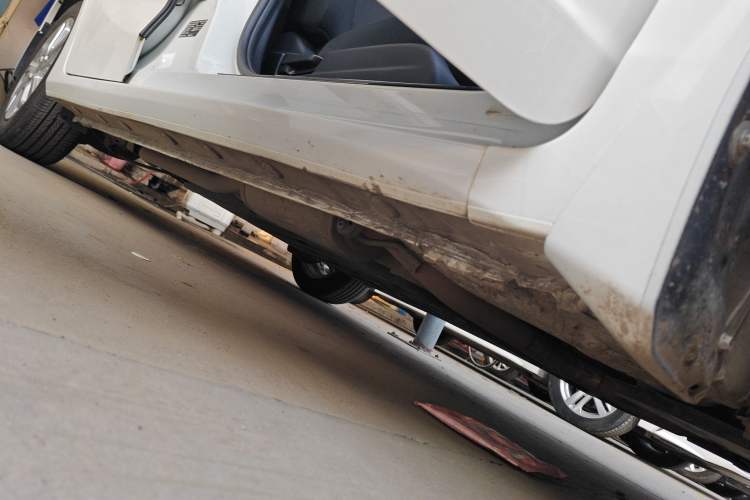 Used Honda Fit 2018 1.5L CVT Comfort Sunroof Version Right Side Sill