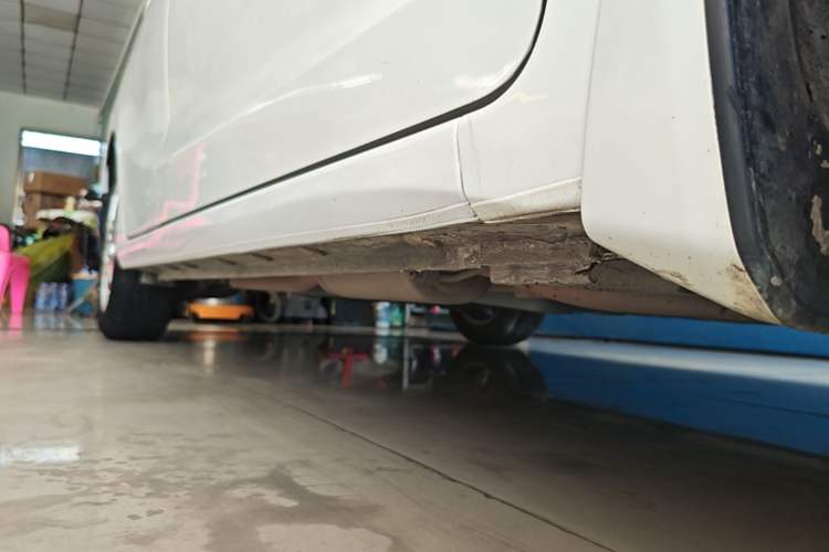 Used Honda Fit 2018 1.5L CVT Comfort Version Right Side Sill