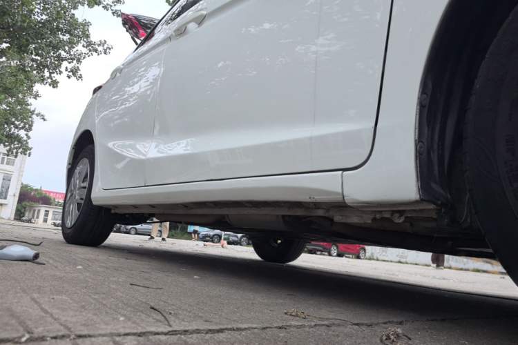 Used Honda Fit 2018 1.5L CVT Comfort Version Right Side Sill