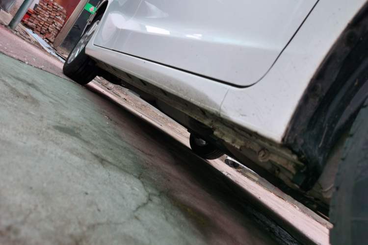 Used Honda Fit 2018 1.5L CVT Comfort Sunroof Version Right Side Sill