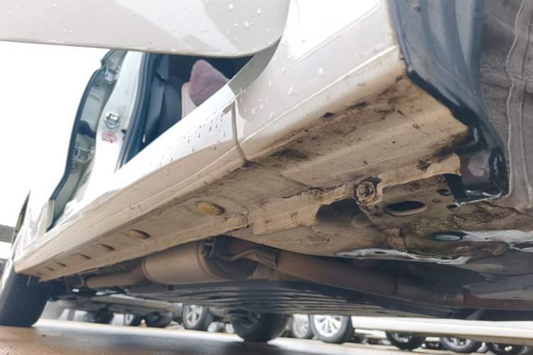 Used Honda Fit 2018 1.5L CVT Comfort Version Right Side Sill