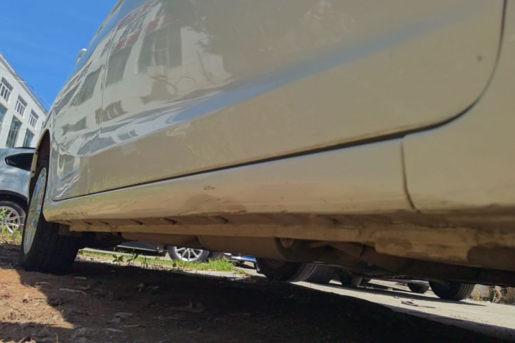 Used Honda Fit 2018 1.5L CVT Comfort Sunroof Version Right Side Sill