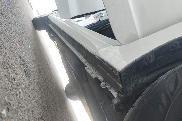 Used Honda Fit 2018 1.5L CVT Comfort Version Right Side Sill