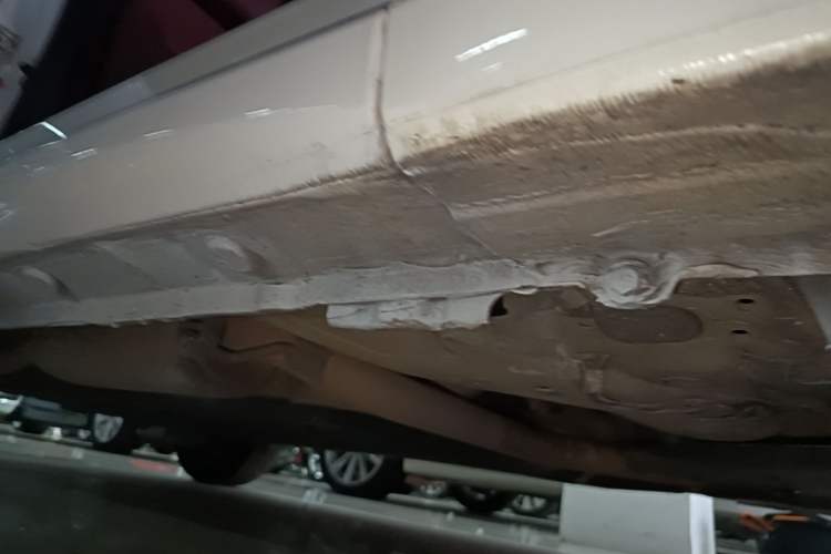 Used Honda Fit 2018 1.5L CVT Comfort Version Right Side Sill