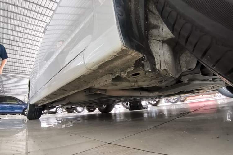 Used Honda Fit 2018 1.5L CVT Comfort Sunroof Version Right Side Sill