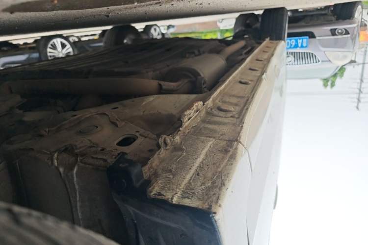 Used Honda Fit 2018 1.5L CVT Comfort Sunroof Version Right Side Sill