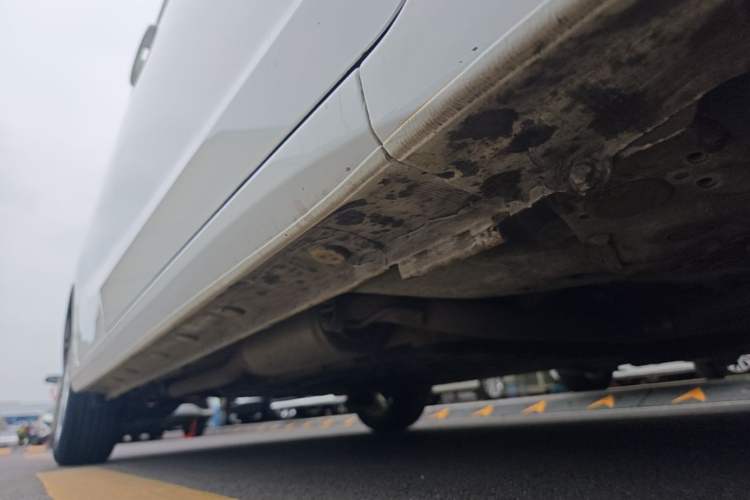 Used Honda Fit 2018 1.5L CVT Comfort Version Right Side Sill