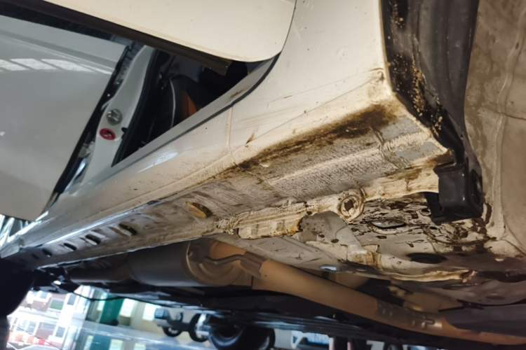 Used Honda Fit 2018 1.5L CVT Comfort Version Right Side Sill