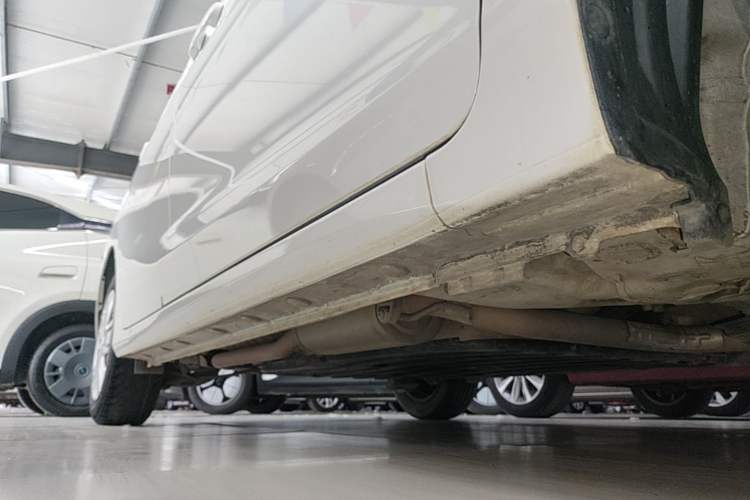 Used Honda Fit 2018 1.5L CVT Comfort Version Right Side Sill